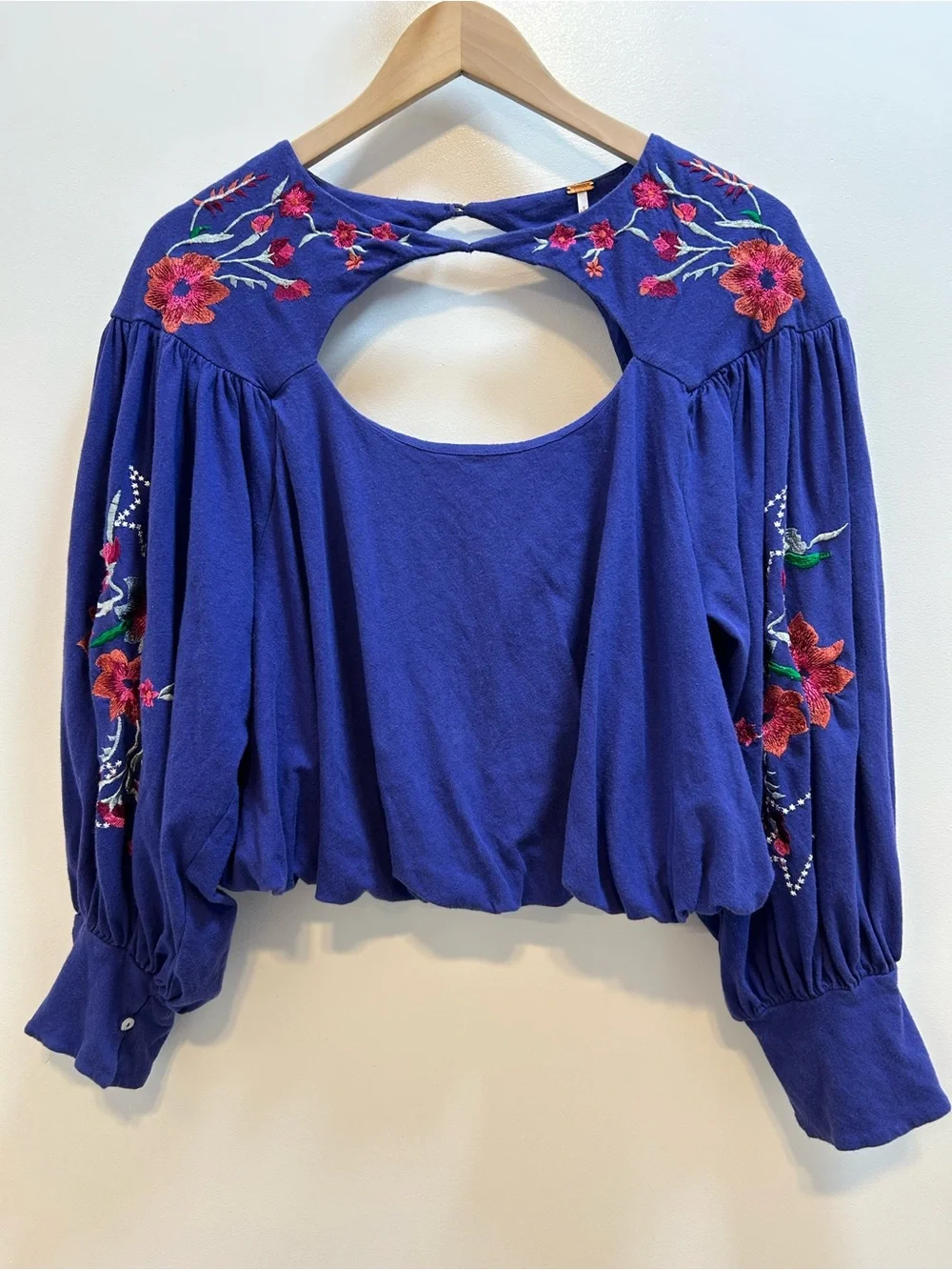 Free people lita embroidered puff sleeve blouse with stylish cutouts Sz s